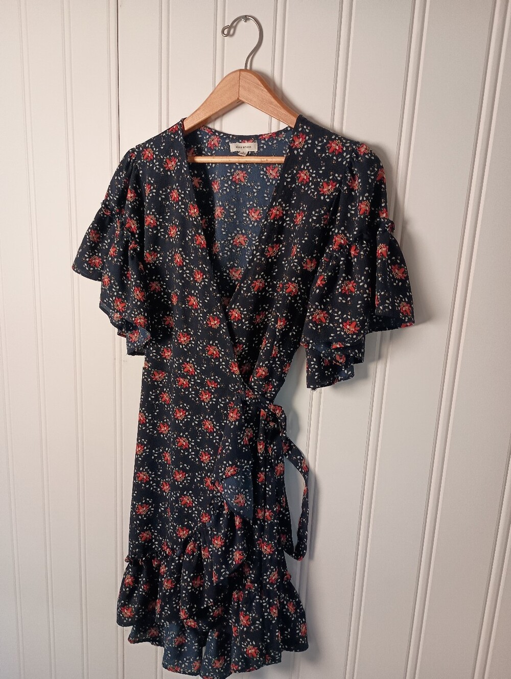 Max Studio- Floral Wrap Dress in Navy with Red Rose Print- Size L